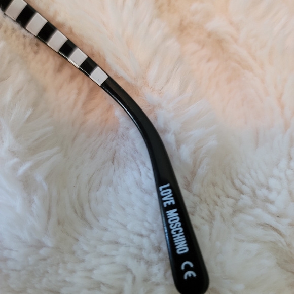 Love Moschino Sunglasses - Picture 3 of 4